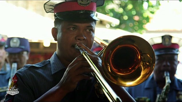 Des trains pas comme les autres : destination Philippines