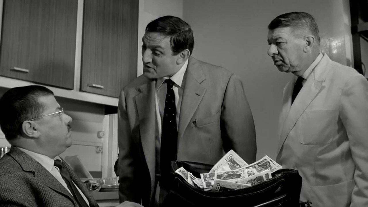 La cravate à pois de Lino Ventura dans “Les Tontons Flingueurs”