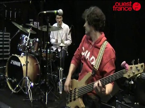 Les Noces gitanes préparent leur spectacle au Normandy à Saint-Lô