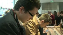 French Apple fans discover the Apple watch