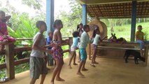 Ecole Rosa dos Ventos , Itacaré, Brésil : chorégraphie  avec les enfants