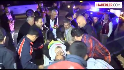 Araçta Sıkışan Sürücüyü İtfaiye Kurtardı