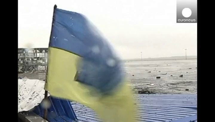 Video Ucraina, tregua violata, si combatte all'aeroporto di Donetsk