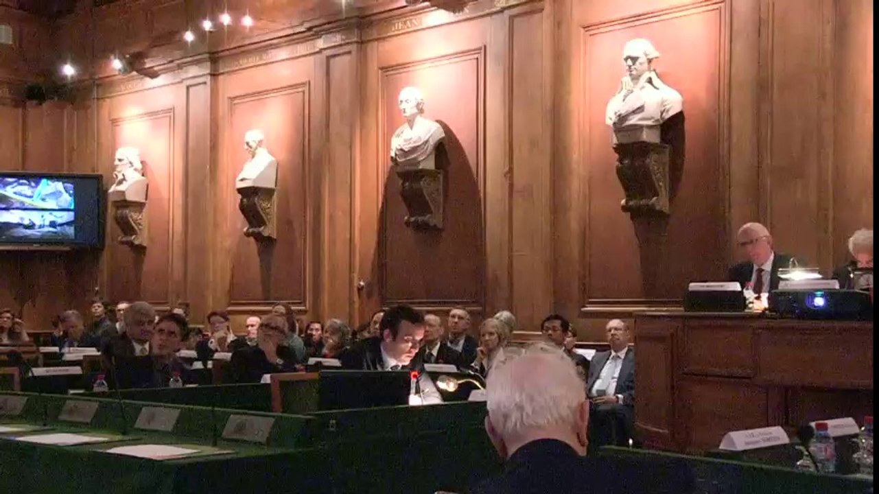 Journée d’études du 9 mai 2014 :"Deux décénnies de coopération archéologique franco-cambodgienne à Angkor" - M. Éric BOURDONNEAU : « Faire naître et croître, puissance d’effet des images dans le Cambodge ancien. Rochers et groupes sculptés de l’ancienne c