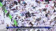 Muslim pilgrims continue praying at Mecca's Grand Mosque