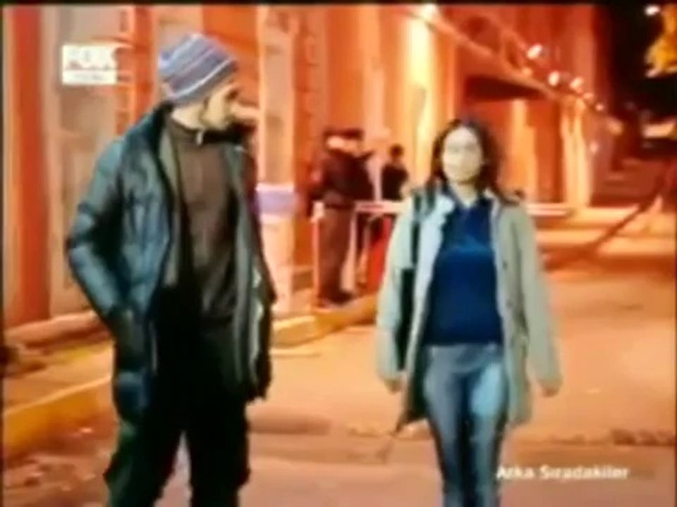 Beni Bırakma Ellere Ellerde Yaşayamam