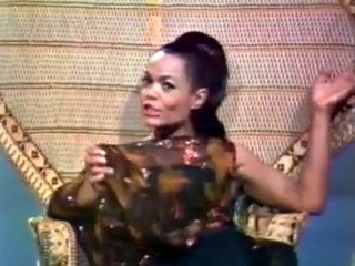 EARTHA KITT – Üsküdar'a Gideriken (1967, HD)