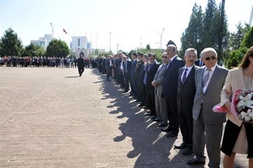 Yeni Kocaeli Valisi İçin 200 Kişilik Karşılama Kuyruğu