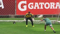 Com Cavalieri poupado, Julio Cesar treina forte no Fluminense
