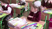 Donetsk's kids go back to school while conflict continues