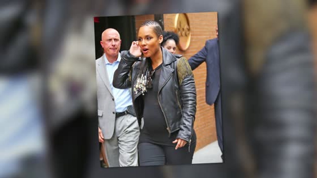 . Die hochschwangere Alicia Keys tritt bei The View auf