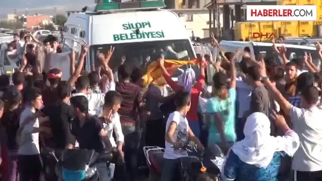 Silopi Cizre'de Yol Kapatan Göstericilere Müdahale