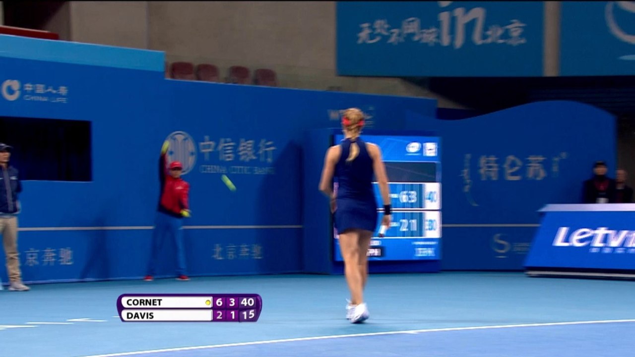 Peking: Pannen-Aufschlag von Cornet