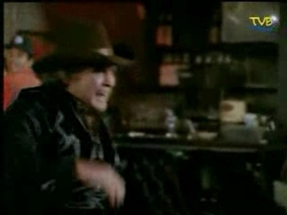 L' HOMME QUI TOMBE A PIC