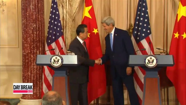 Student leaders in Hong Kong threaten to occupy gov't buildings if Leung does not step down