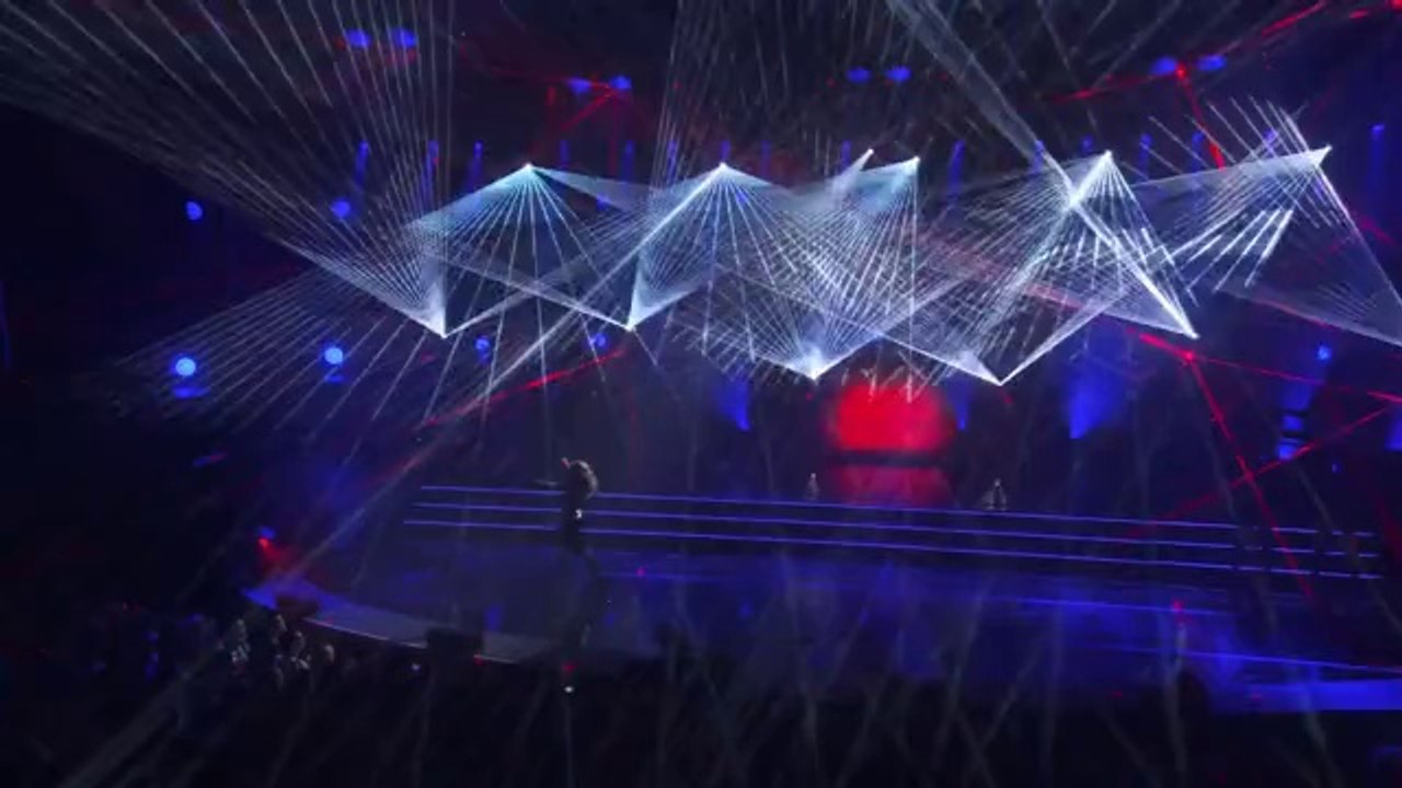 Kylie-KissMeOnce 90sec iTunes Festival-SD