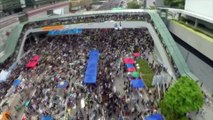 Hong Kong : un drone filme la démonstration de force des manifestants