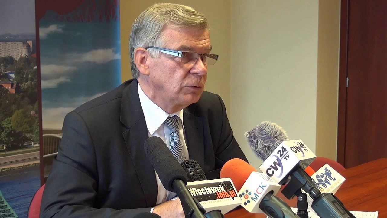 Konferencja prasowa Prezydenta Włocławka Andrzeja Pałuckiego cz III