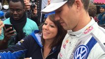 Rallye de France Alsace: séance d'autographes et de selfies pour Sébastien Ogier, après le Shakedown