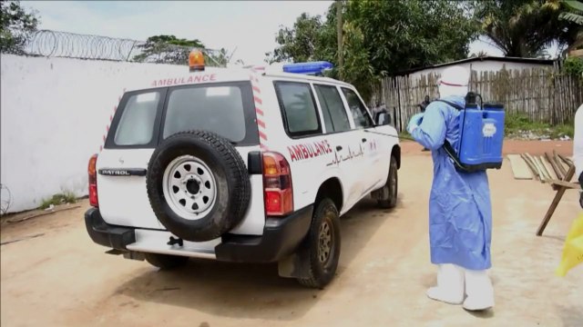 US hunts contacts of Ebola patient, including children