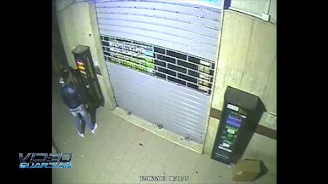 Tentato danneggiamento self tabacchi