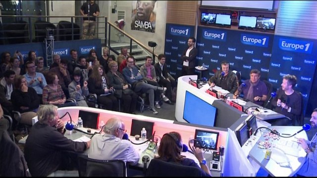 Cyril Hanouna et Jean-Pierre Foucault : le bisou !