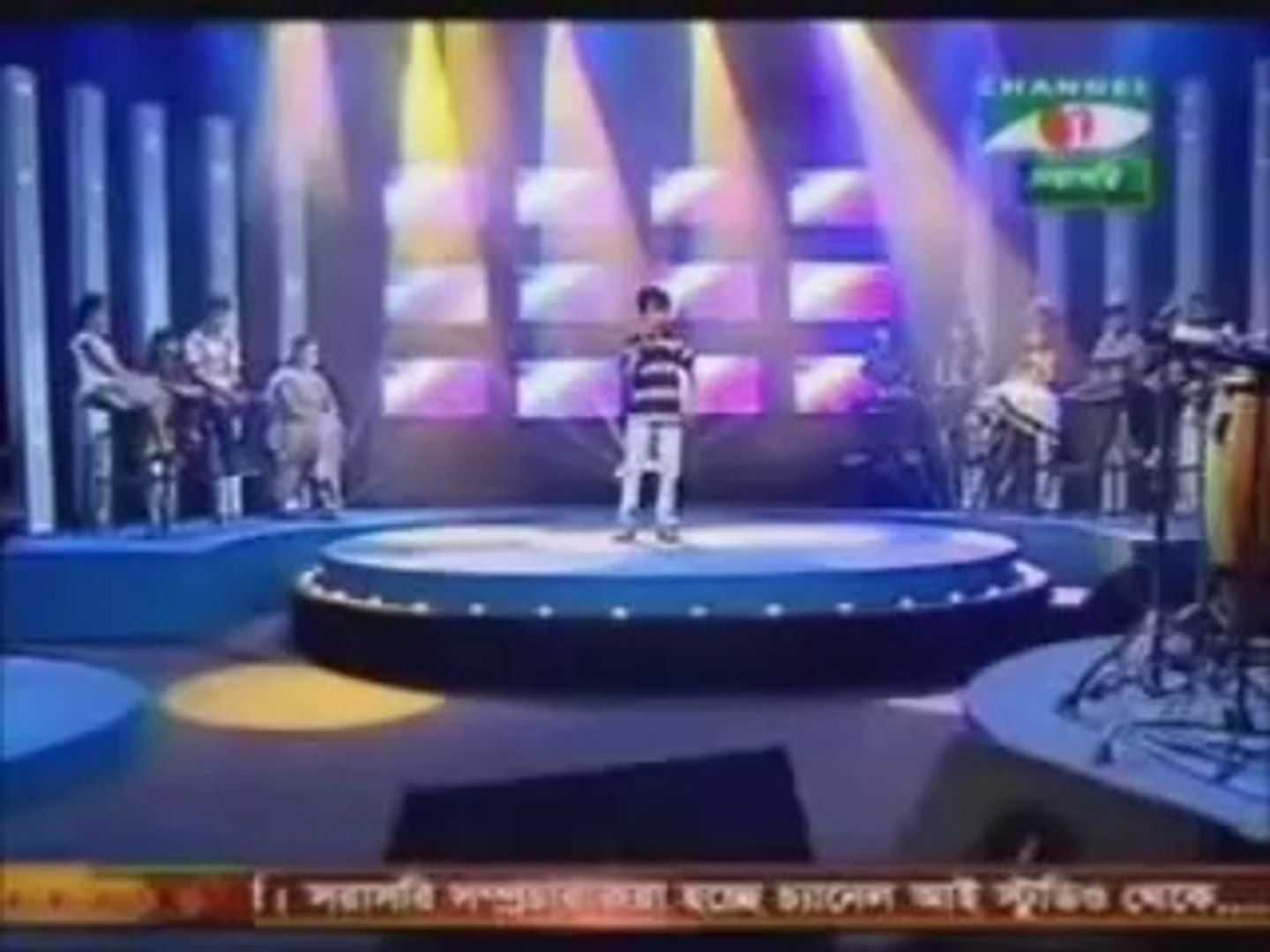 ⁣Bangla Song Gaanraj amar moto ami bachi - Munna