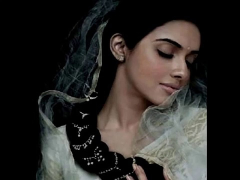 Bangla Song - PranO Shokhi Re oi song kodombo bangladeshi gaan