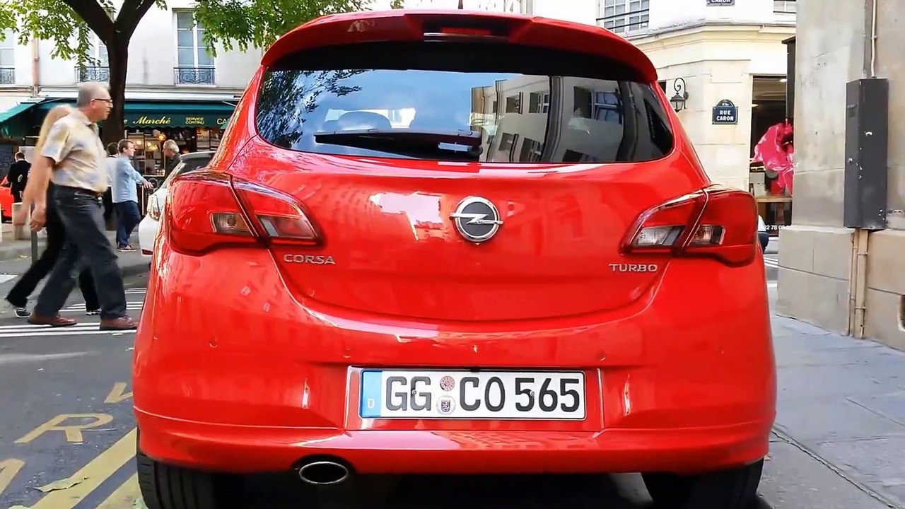 Mondial de l'Auto : la nouvelle Opel Corsa garée dans Paris