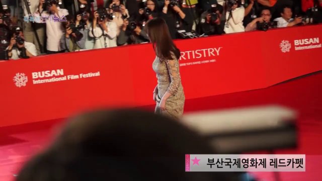 141002 Ku Hyesun - 19th BIFF Red Carpet (OBS News)