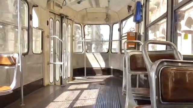 Vue de l'aménagement intérieur d'une rame Tramway Série 2800 de la ligne 13/ à Turin