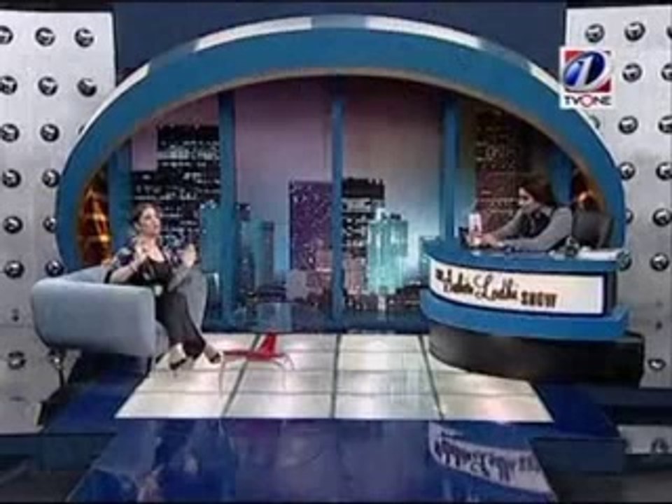 Very Beautiful & Smartest  Atiqa Odho  In Black Dress