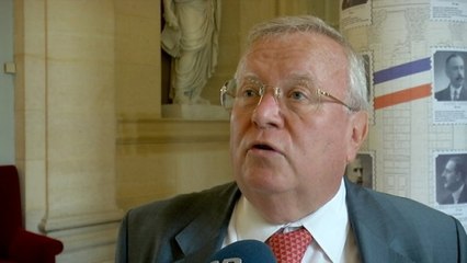 Mariage homosexuel: Jacques Myard pense savoir qui "inspire" Nicolas Sarkozy sur le sujet