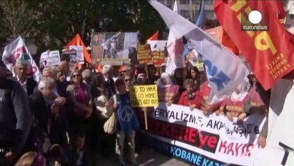 Törökország csatlakozik a dzsihádisták elleni harchoz