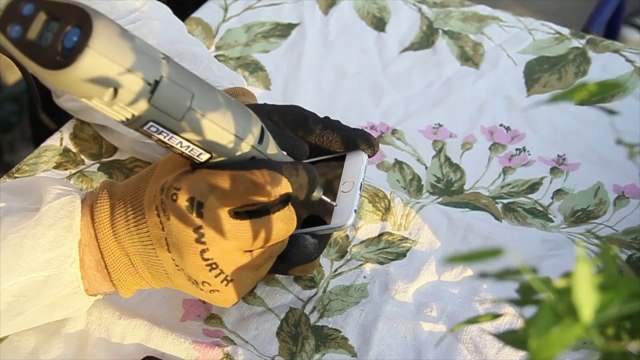 Comment réparer son iPhone 6 plié (Tutoriel BendGate)