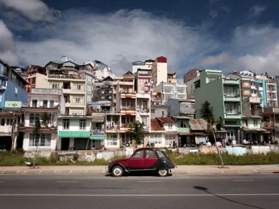 Yaşamak Güzeldir, Ama Ne İçin