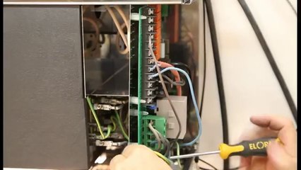Instalacja generatora pary Harvia HGX cz. 2 Podłączenie elektryczne_2