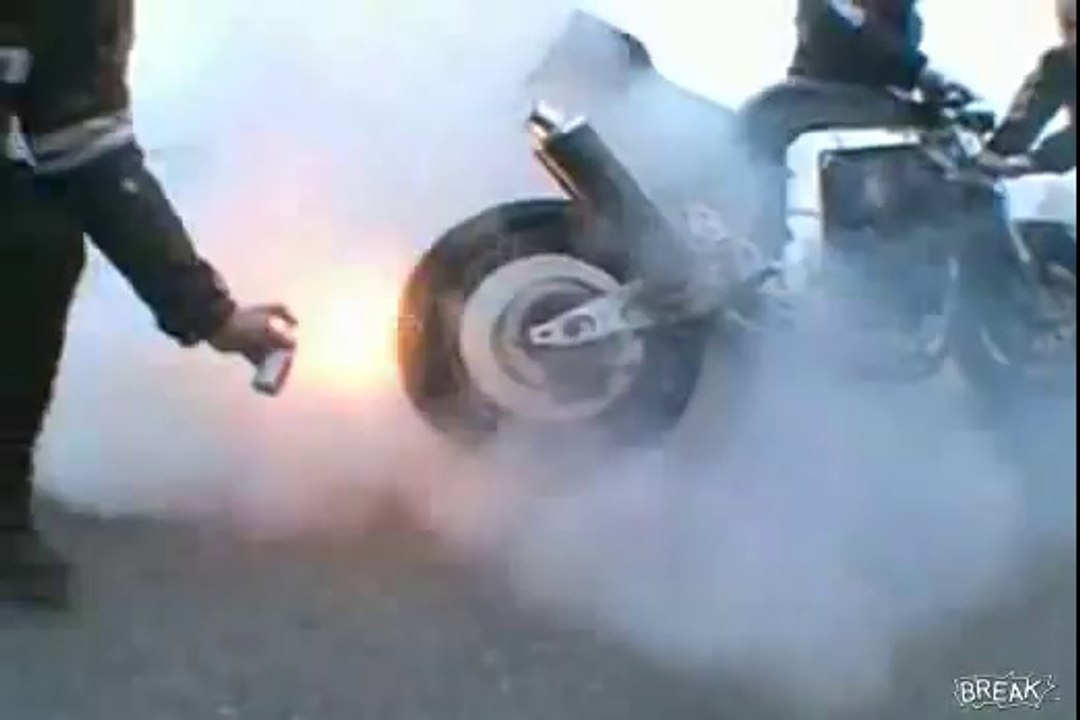 Awesome Motorcycle break the weel