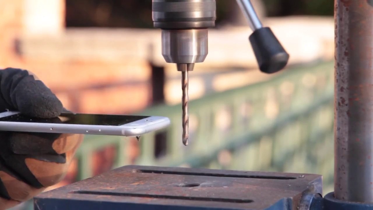How to fix a bent iPhone 6 (funny Tutorial)