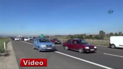 Tatilciler Tatil Yolunda Perişan Oldu