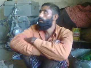 qasba Gujrat district muzaffar garh men Quran majeed ko agg lany wala