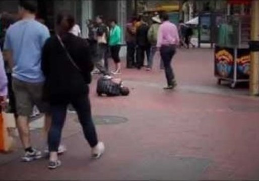 Comedian Tests the Public With Coughing Up Blood Experiment