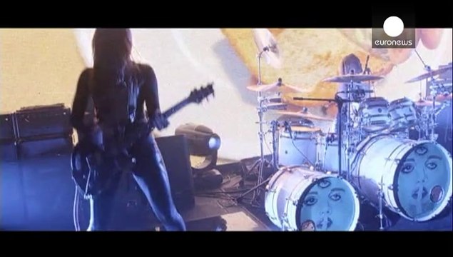 Με δυο νέα άλμπουμ επιστρέφει ο Prince στη Warner Music