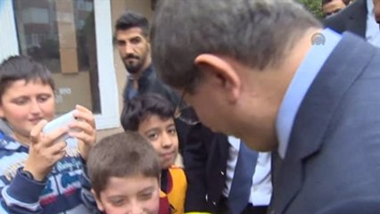 Başbakan Davutoğlu, Çocuklarla Top Oynadı