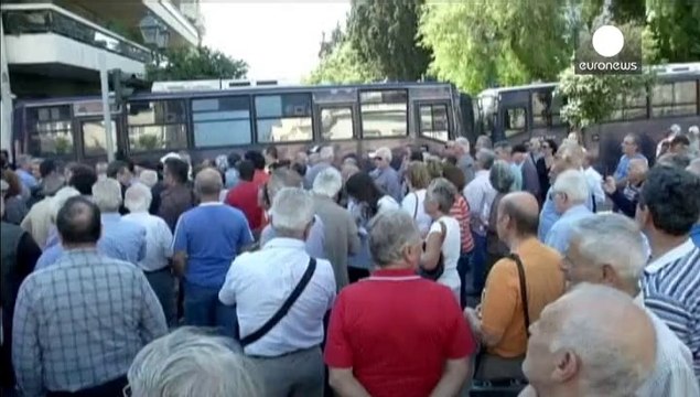 Бремя госдолга: Греция рассчитывает на Юнкера