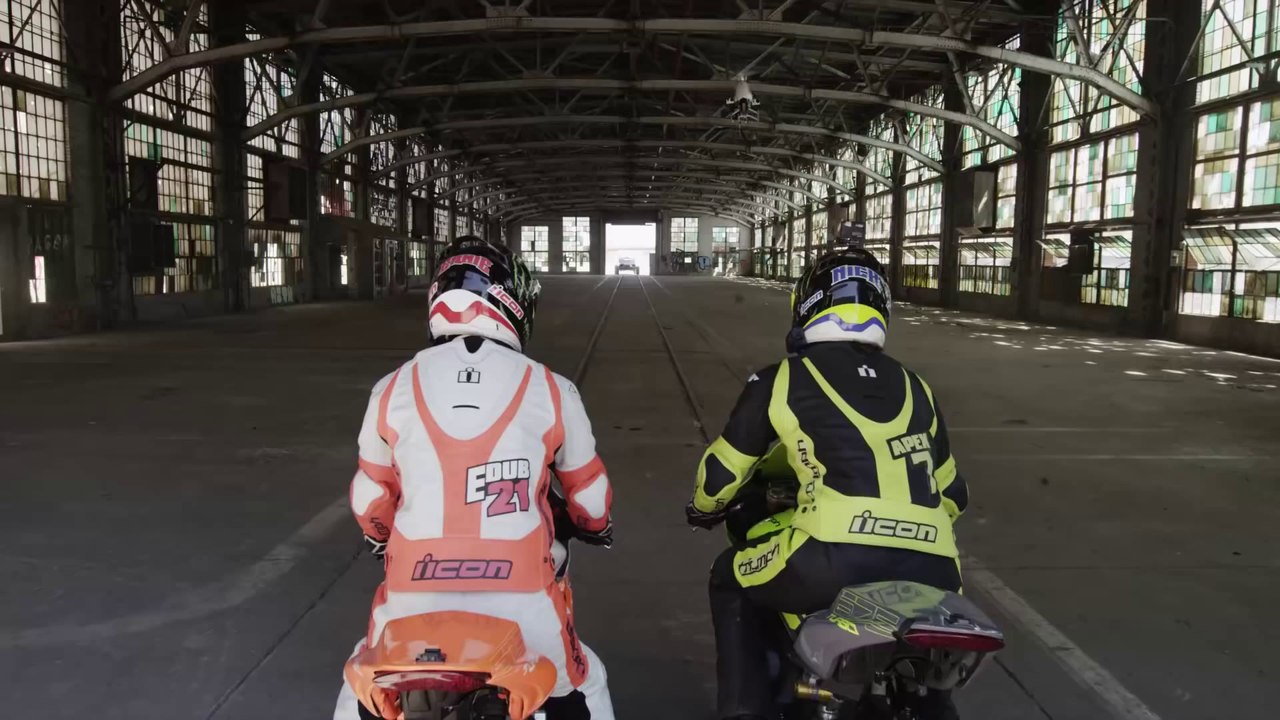 Motosiklet Vs Araba Drift 3 [HD] - Araba Tutkum