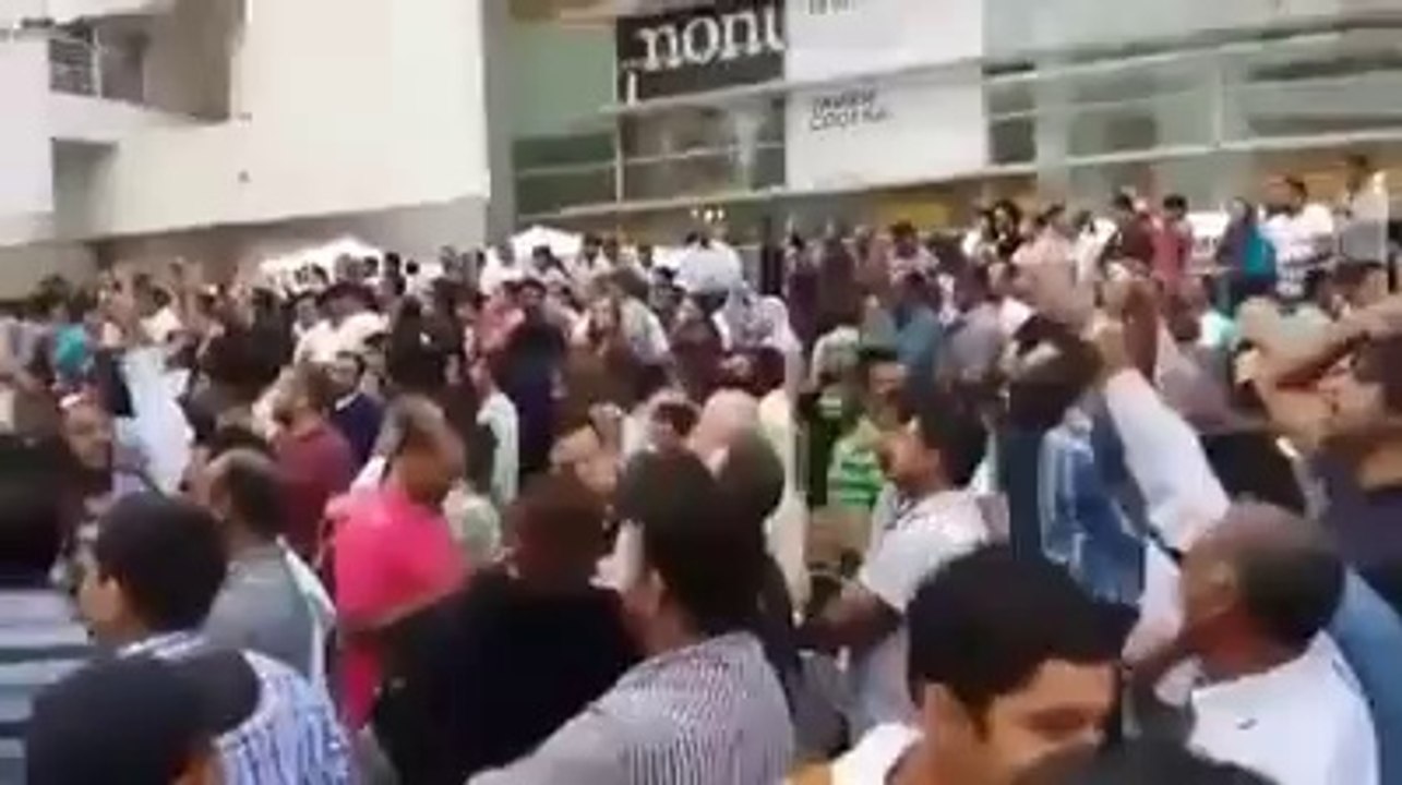 People Chanting Go Nawaz Go During Arif Lohar Concert in Spain