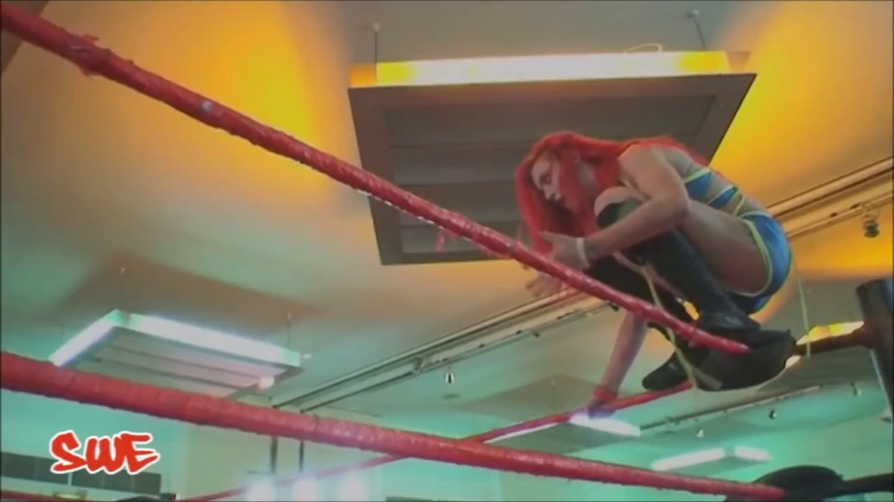 Awesome Kong vs Kay Lee Ray