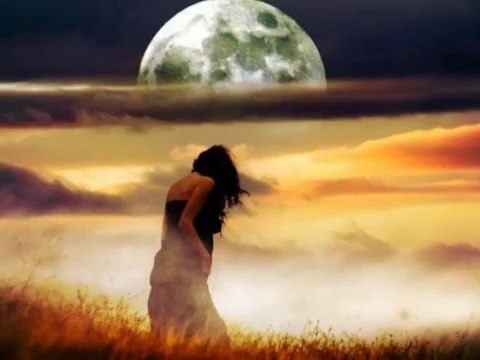 Ak Gögsünde Nokta Ben Olam ^^Soydan^^