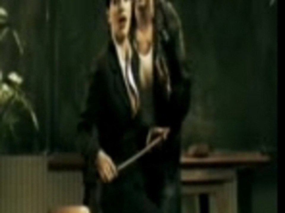 Oomph_-_feat.marta_jandova_-_traumst_du